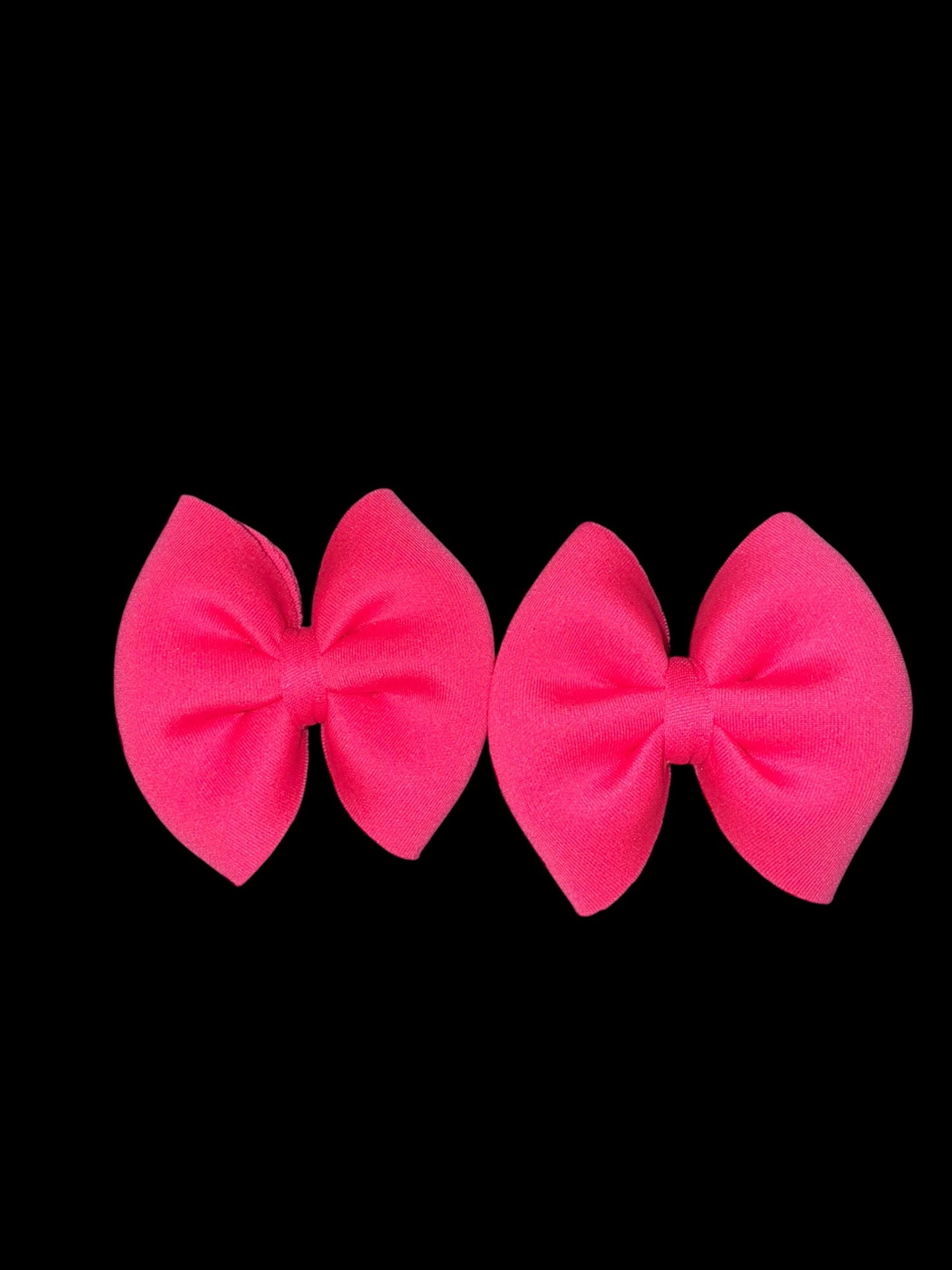 Pink piggy clip bows