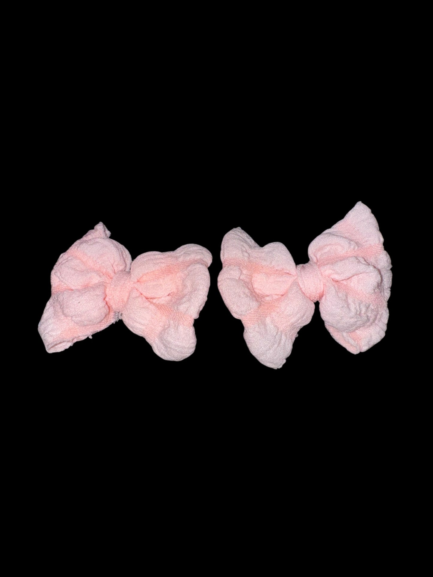 Pink piggy clip bows
