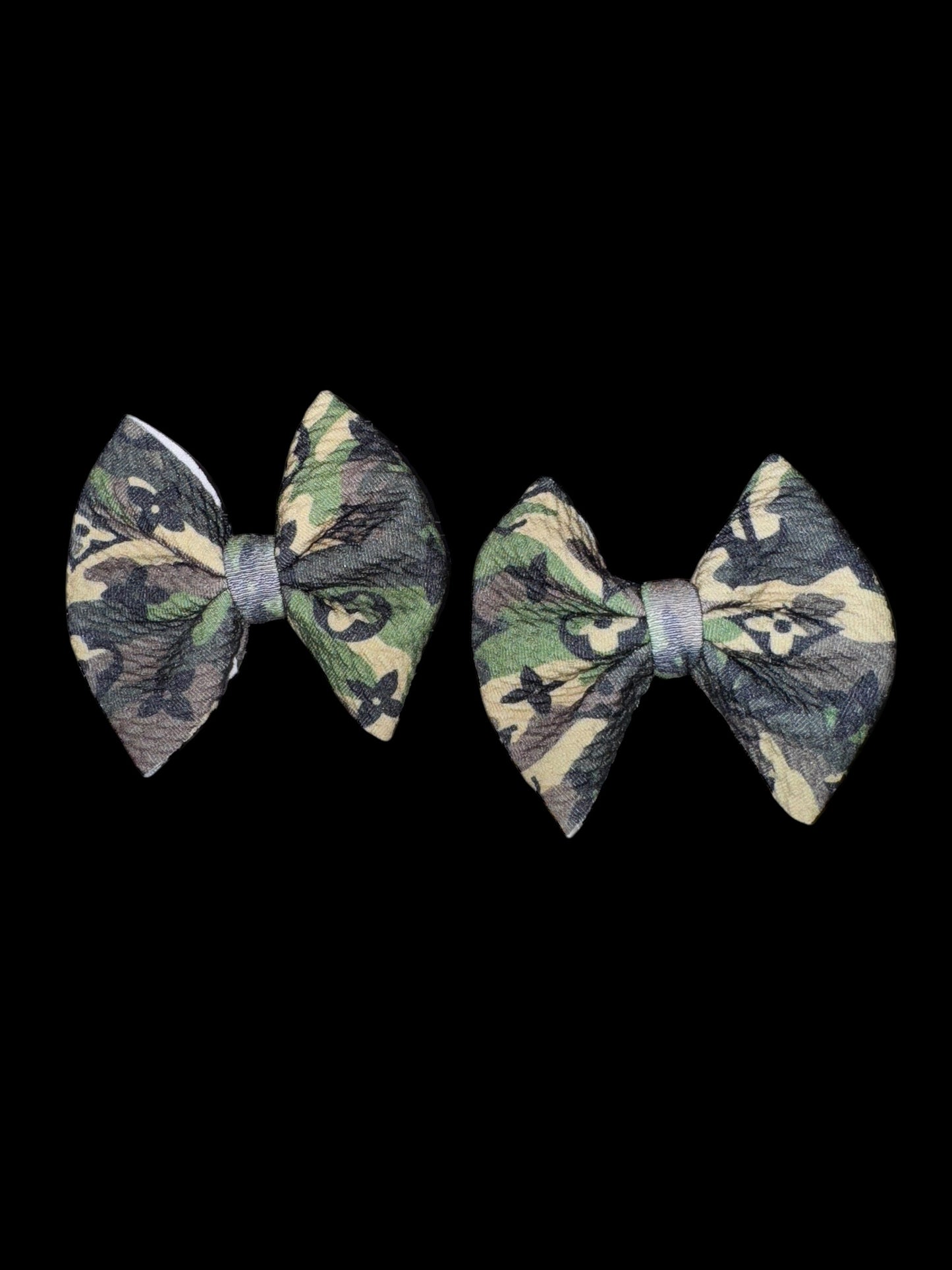 Camo LV piggy clip bows