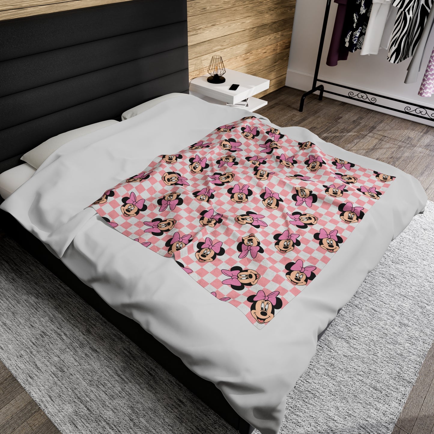 Minnie Mouse Velveteen Plush Blanket