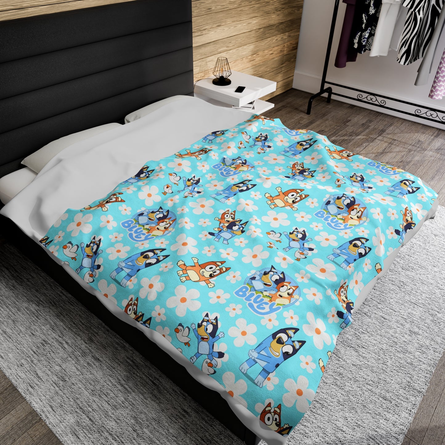 Bluey with flowers Velveteen Plush Blanket