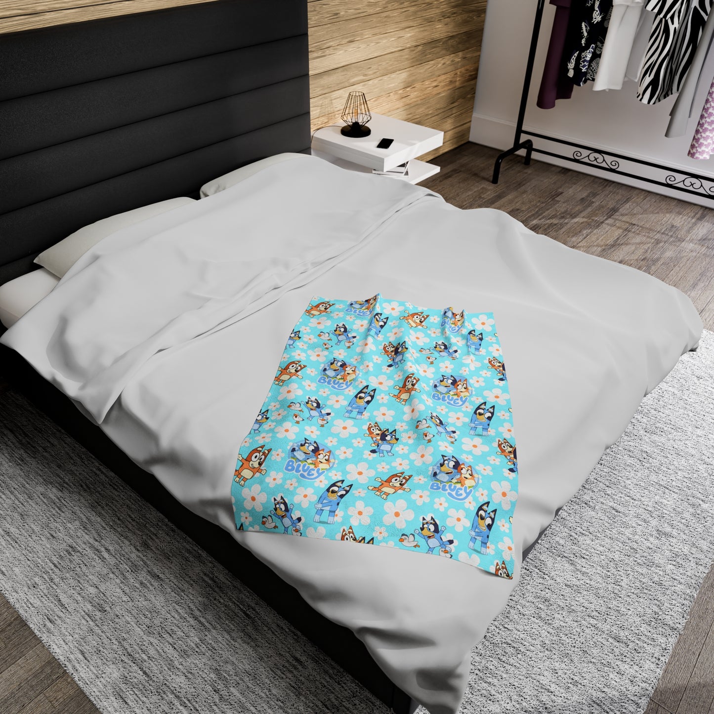 Bluey with flowers Velveteen Plush Blanket