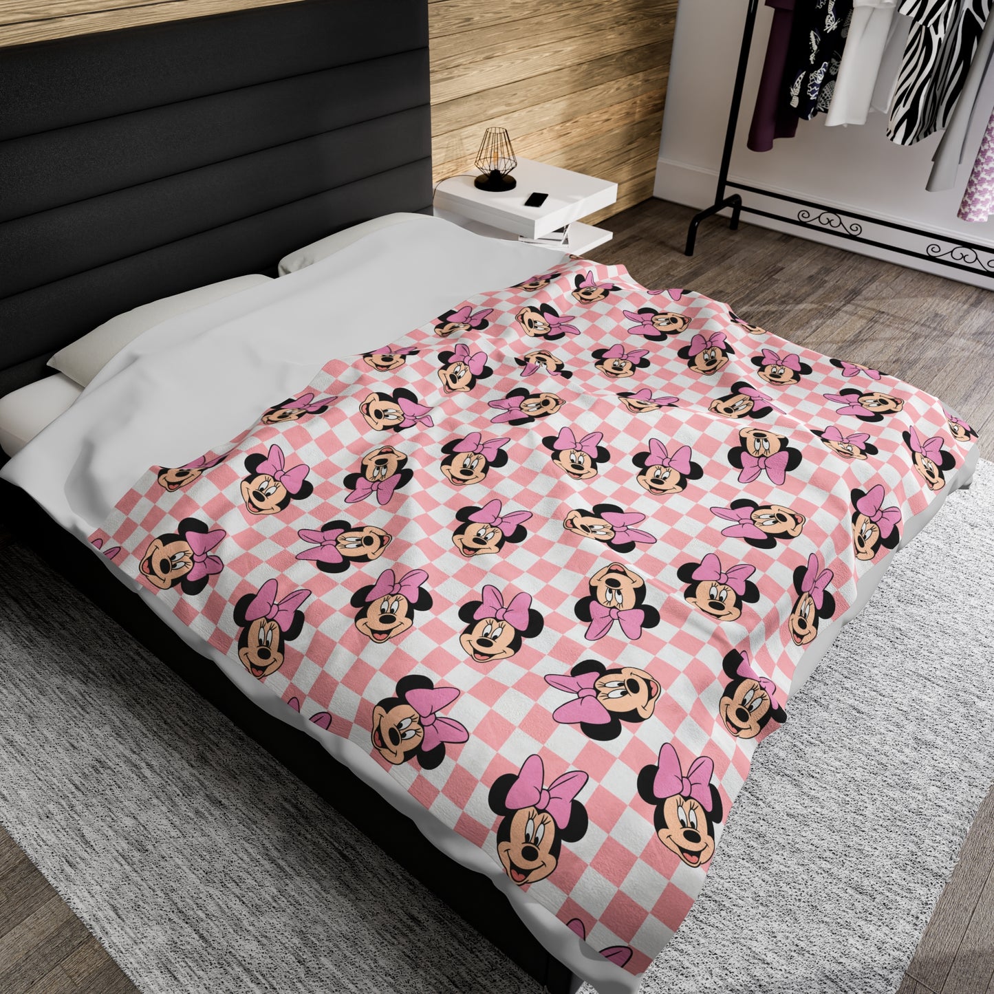 Minnie Mouse Velveteen Plush Blanket