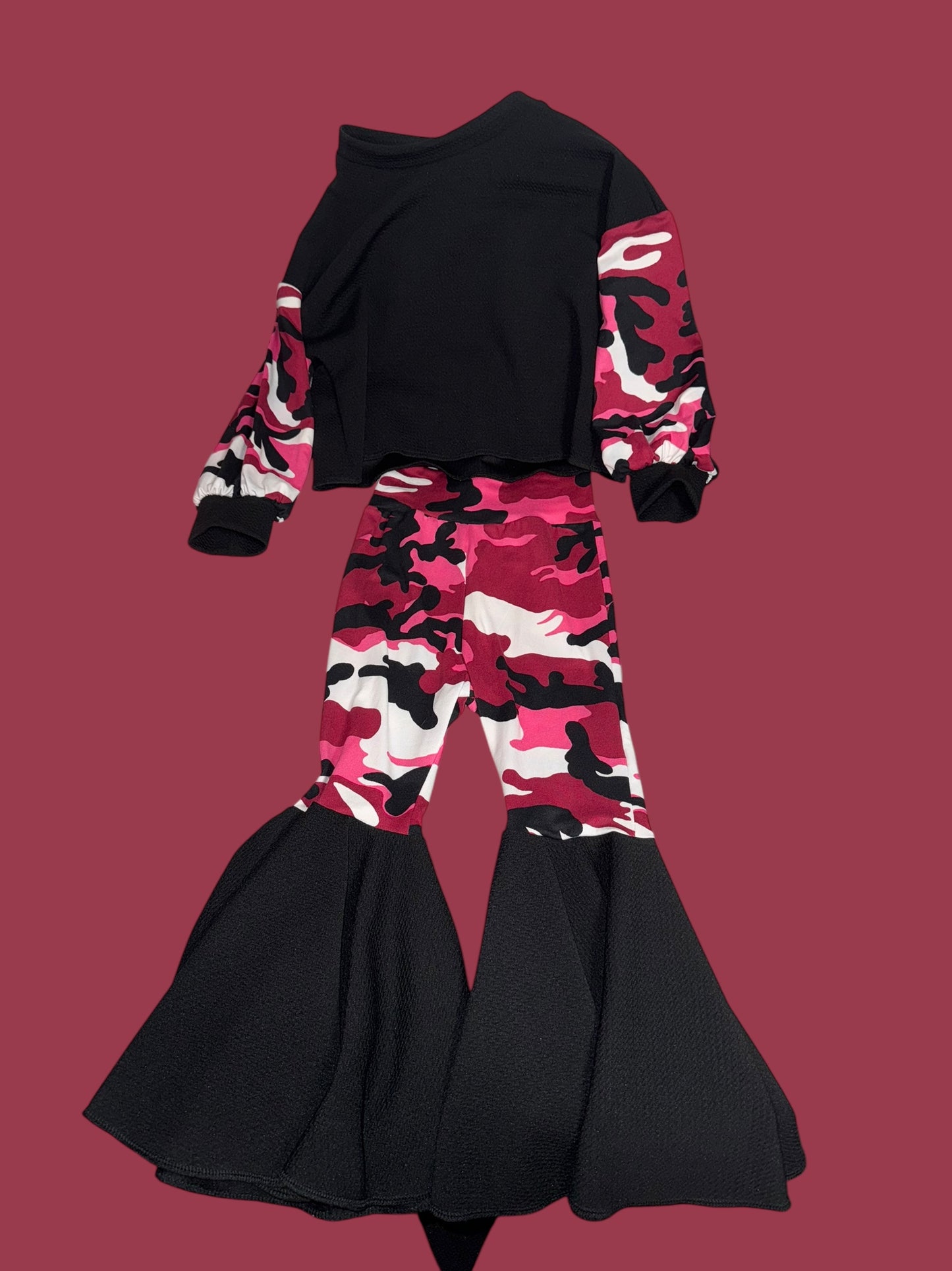 3T black/pink camo outfit